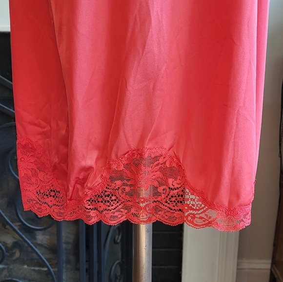 Vintage Montaldo's Redish Pink Full Slip With Lace Size 36 Made in USA - Picture 10 of 16